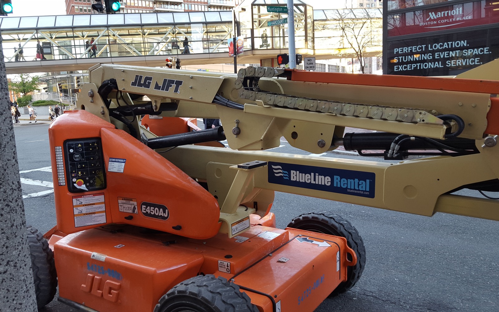 image-pic Articulating Boom Lift Financing
